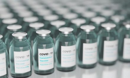 Should People With Autoimmune Thyroid Conditions get the COVID-19 vaccine?